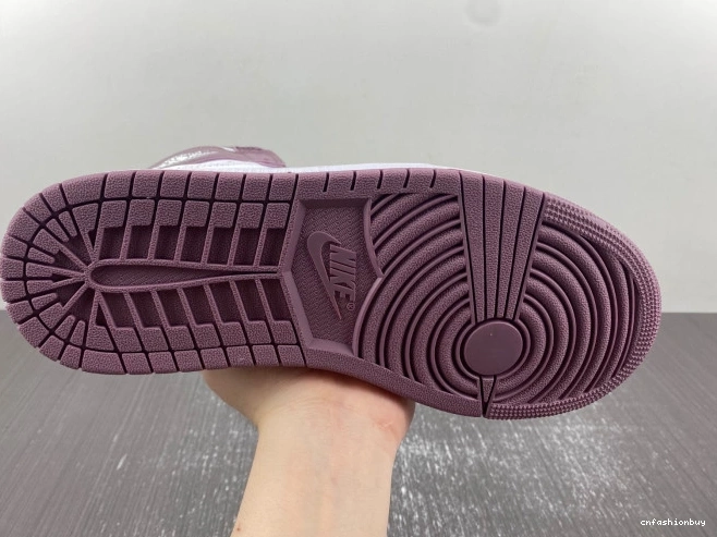 Air DZ5485-105 Jordan J OG 1 High Sky Mauve 1028